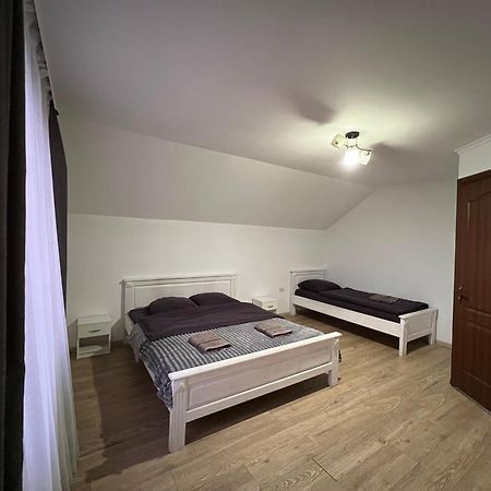 Harmony Bed & Breakfast Lazeșciîna Exterior foto